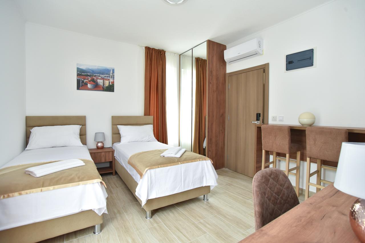 L Palace * Budva