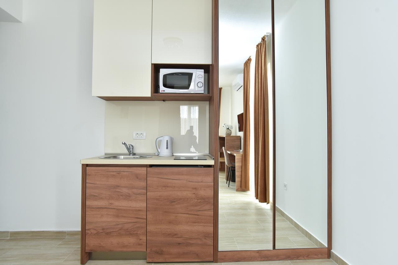 L Palace Apartment Budva