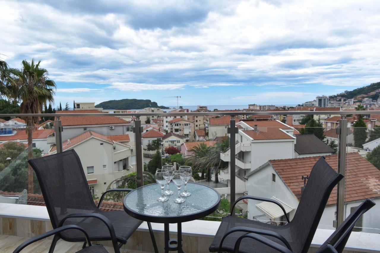 L Palace Apartment Budva