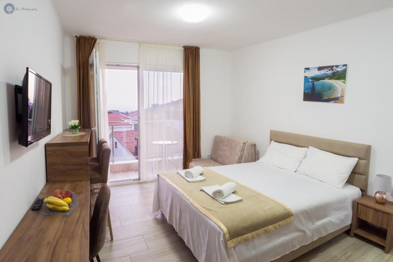 L Palace Apartment Budva