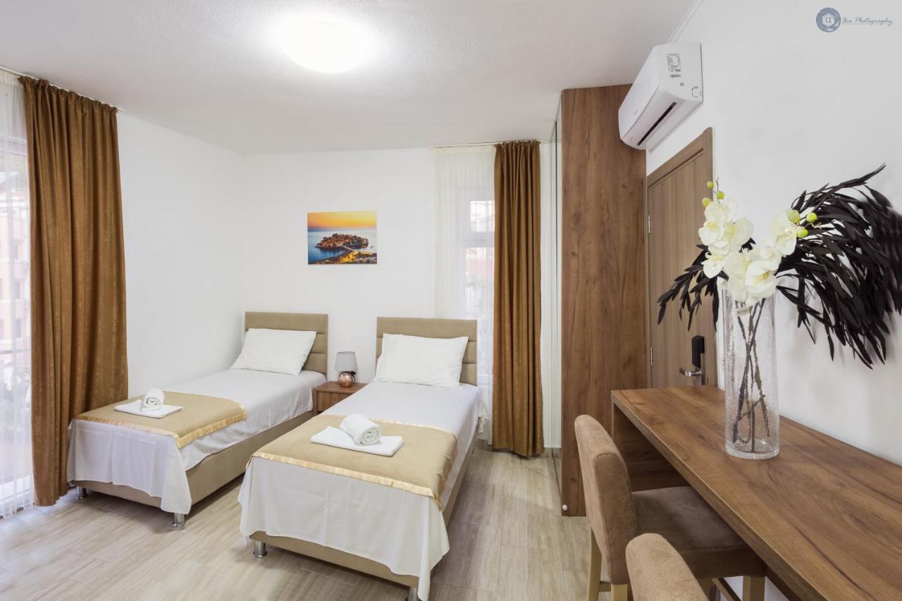 L Palace * Budva